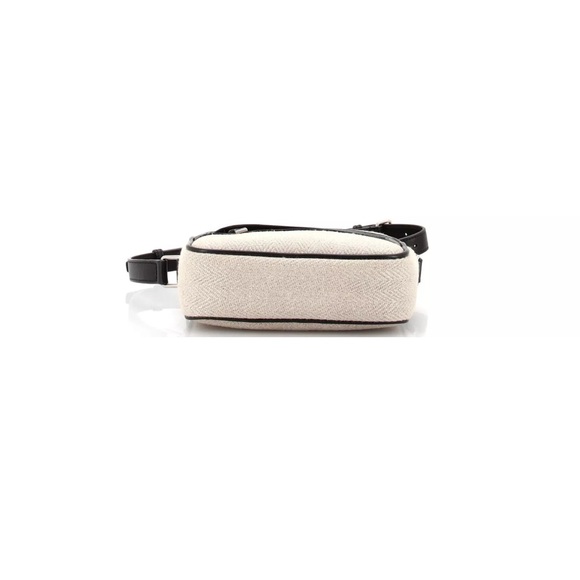 Pre-loved Saint Laurent Camp Camera Bag Canvas
Mini Neutral - Picture 4 of 5